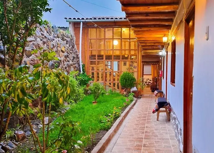 Casa De Ollanta Acomodação com café da manhã  3*
